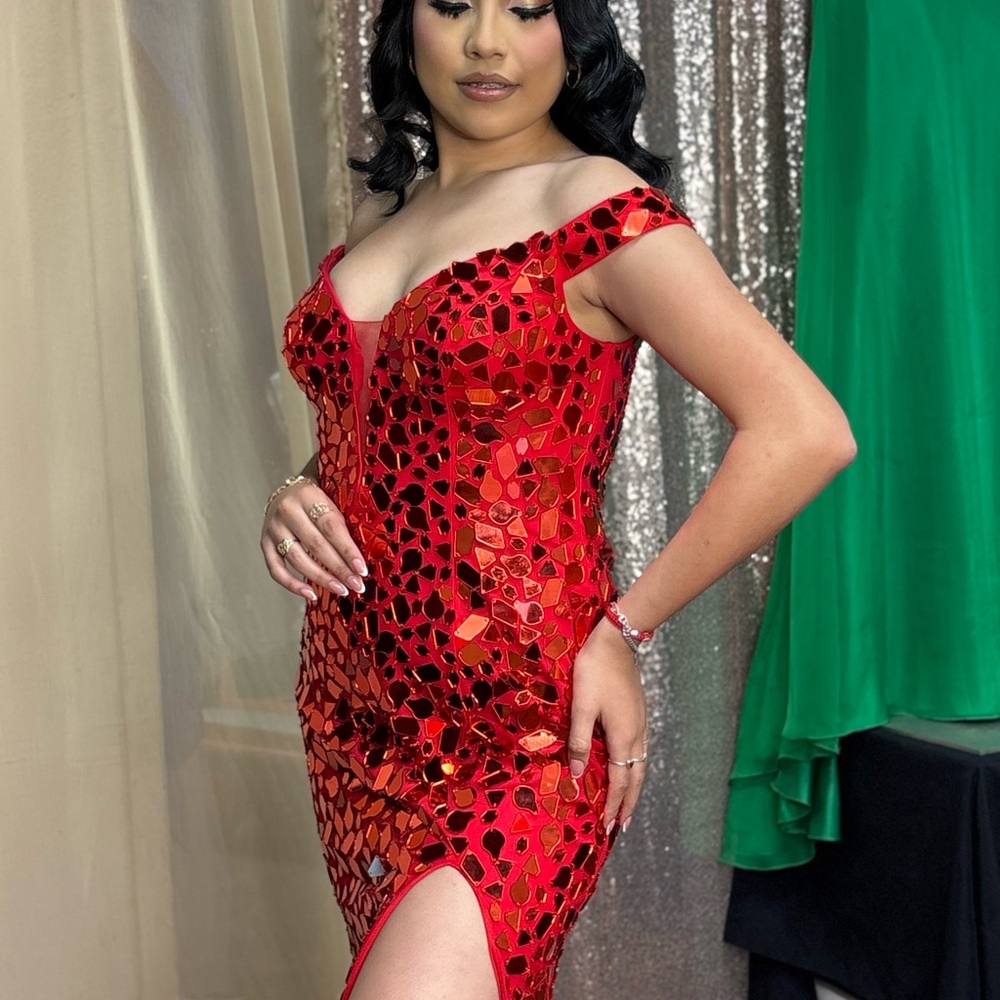 Stellah Red Mirror Mosaic Prom Dress